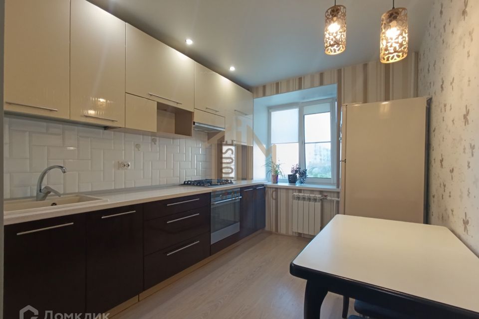 Продаётся 4-комнатная квартира, 75 м²