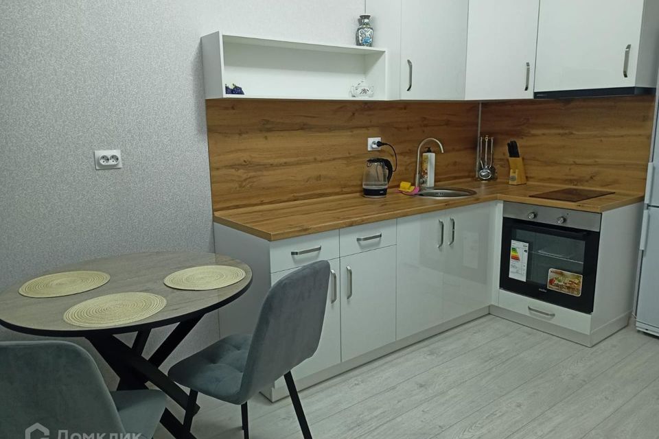 Продаётся 1-комнатная квартира, 37.4 м²