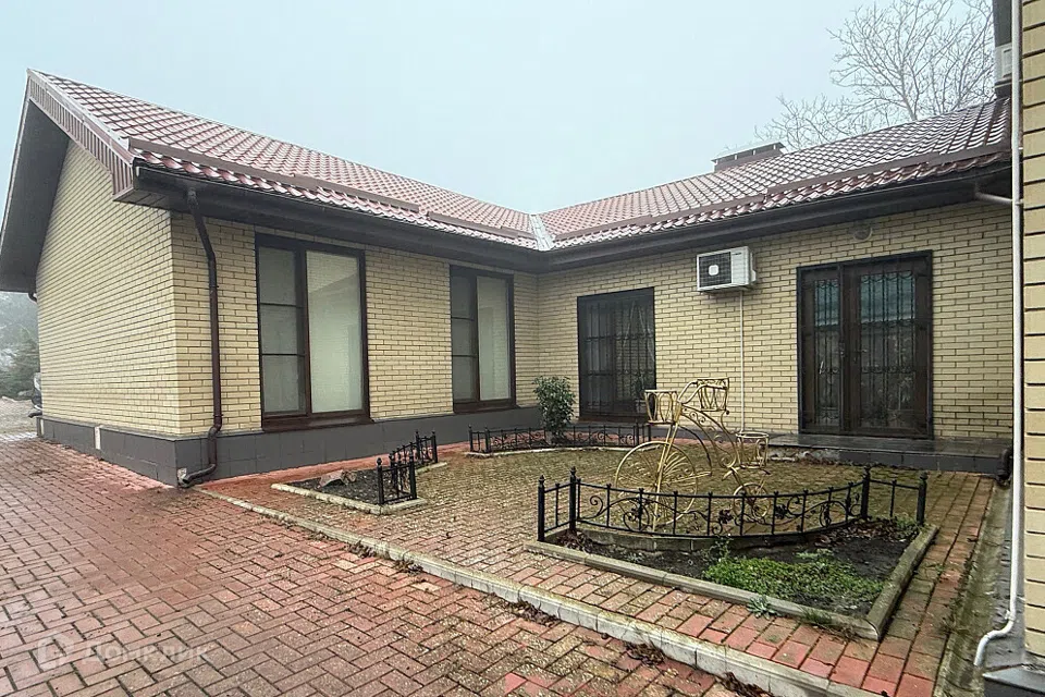 Продаётся 2-этажный дом, 580 м²