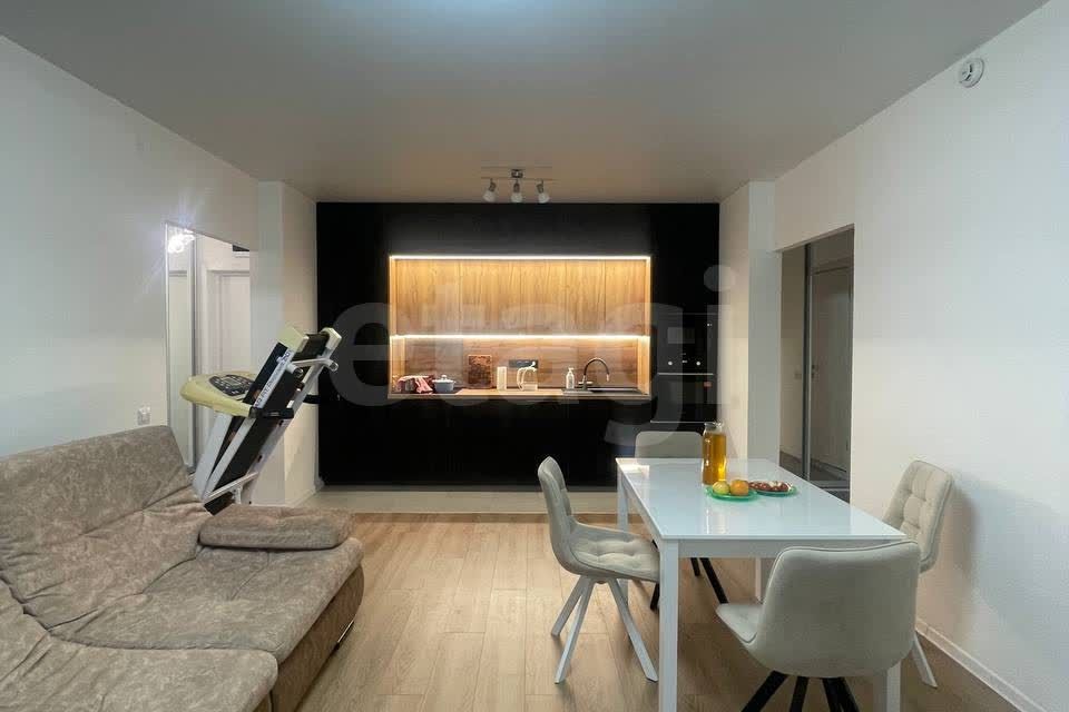 Продаётся 3-комнатная квартира, 59.3 м²