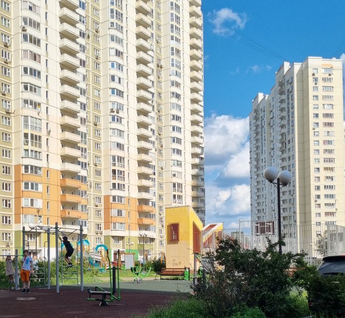 Продаётся 4-комнатная квартира, 103 м²
