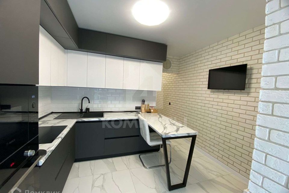 Продаётся 2-комнатная квартира, 65 м²