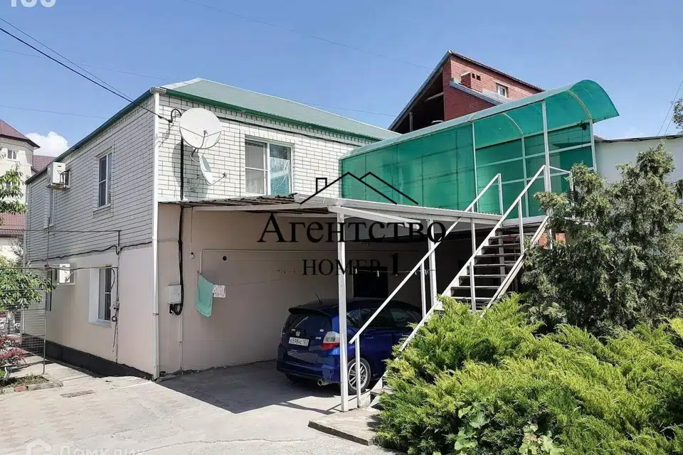 Продаётся 2-этажный дом, 260 м²
