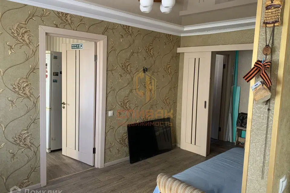 Продаётся 3-комнатная квартира, 52.3 м²