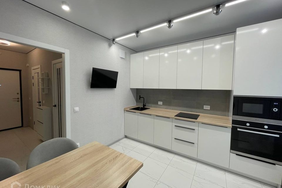 Продаётся 1-комнатная квартира, 42.8 м²