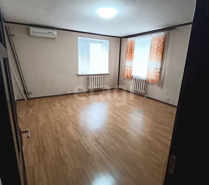 Продаётся 2-комнатная квартира, 61.2 м²