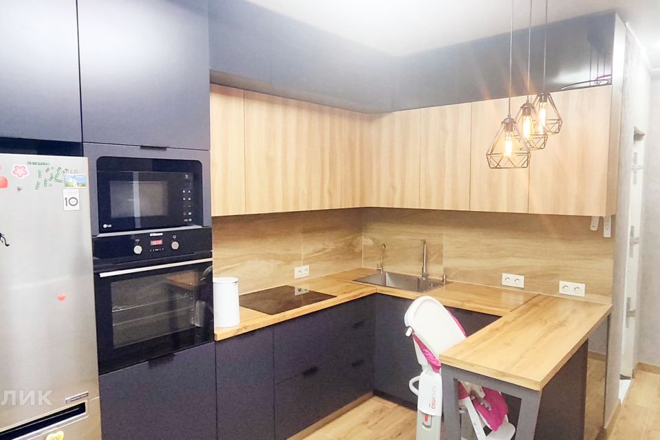 Продаётся 3-комнатная квартира, 83 м²