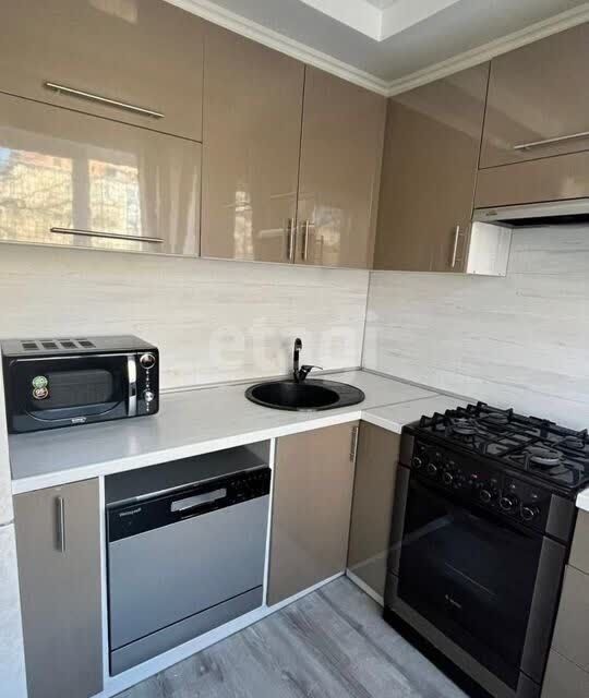 Продаётся 3-комнатная квартира, 60 м²