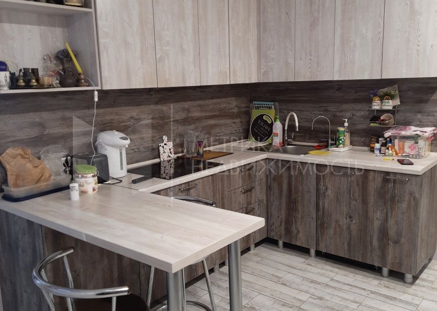 Продаётся 3-комнатная квартира, 105 м²