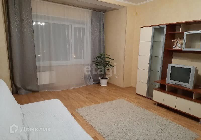 Продаётся 1-комнатная квартира, 43 м²