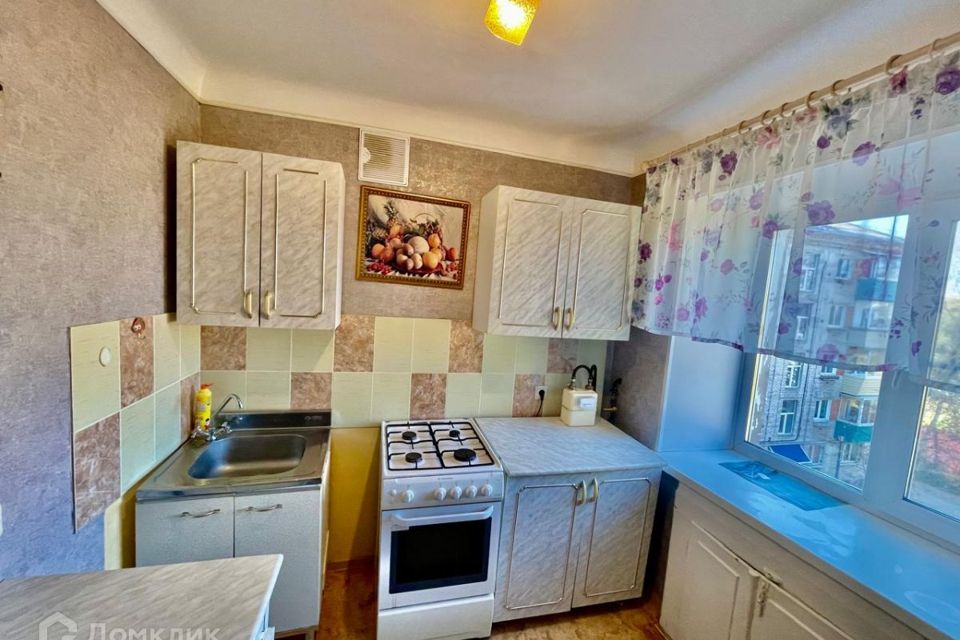 Продаётся 3-комнатная квартира, 56.1 м²