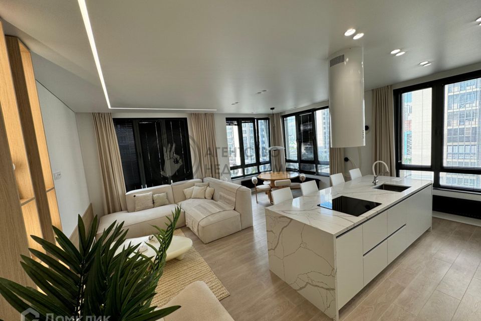 Продаётся 3-комнатная квартира, 98 м²