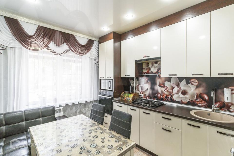 Продаётся 2-комнатная квартира, 51.5 м²