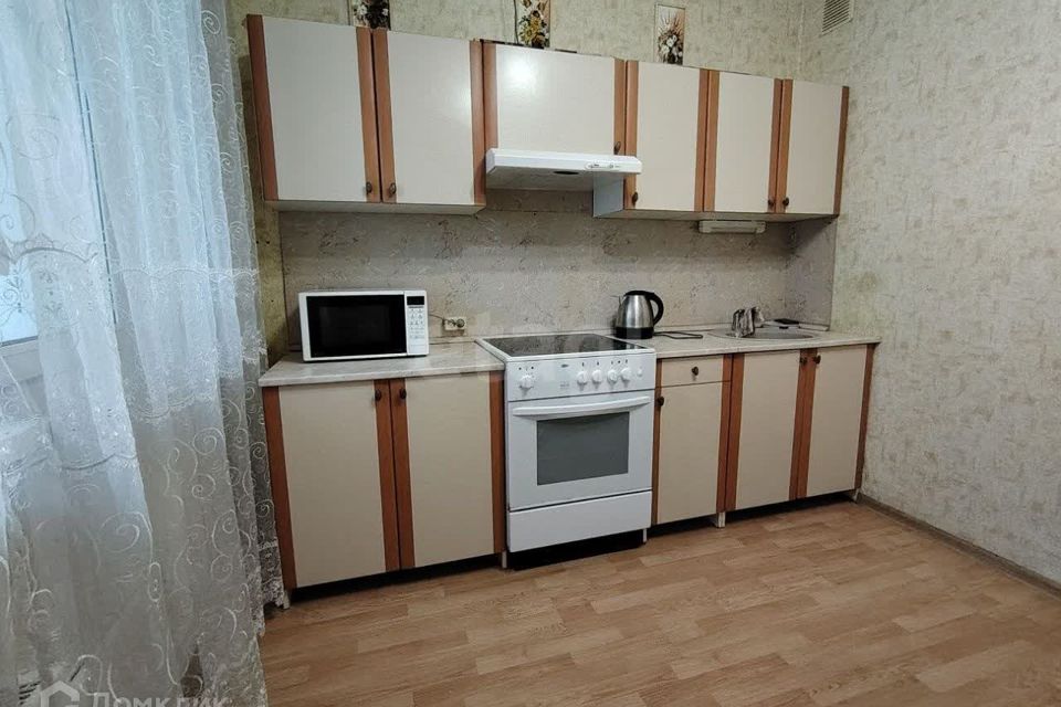 Продаётся 1-комнатная квартира, 42 м²