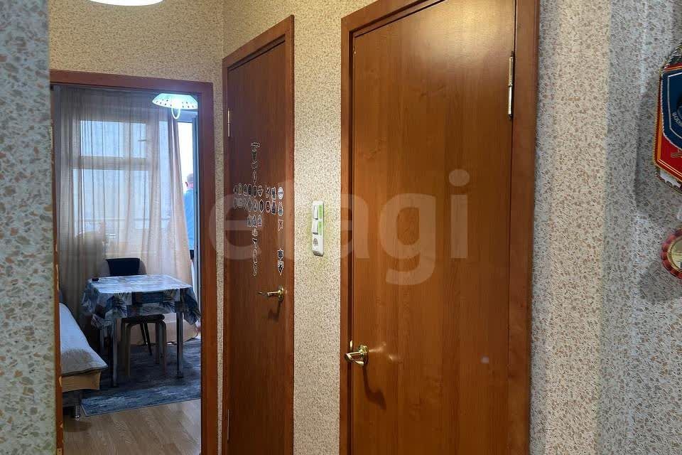 Продаётся 3-комнатная квартира, 100 м²
