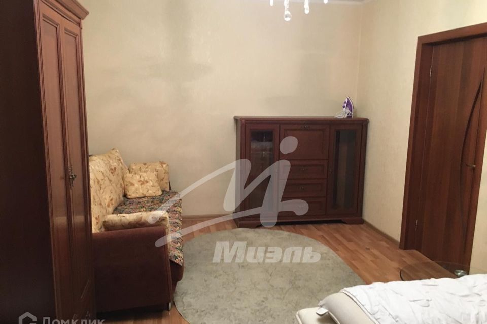Сдаётся 1-комнатная квартира, 38 м²