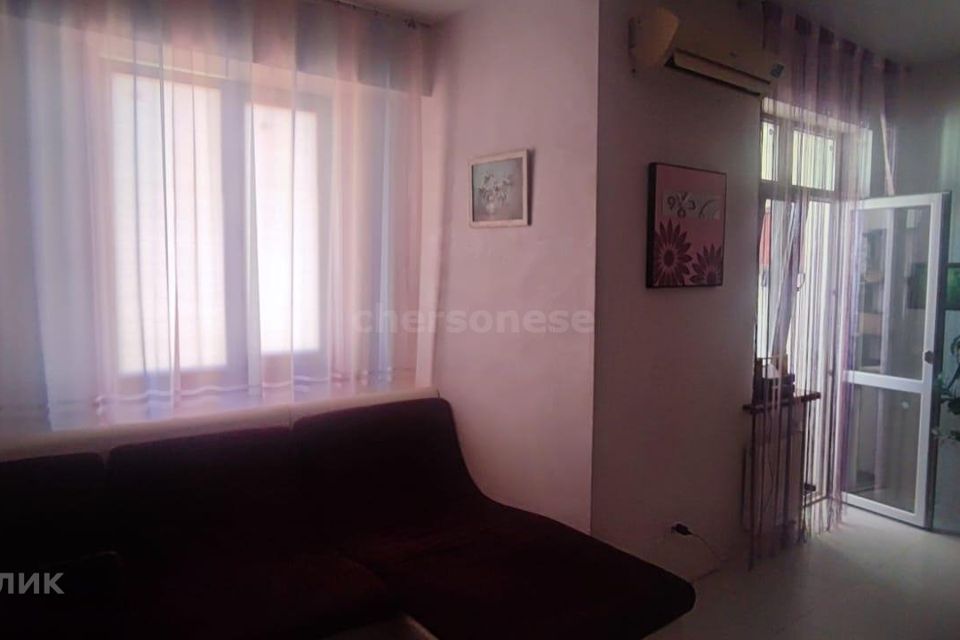 Продаётся 3-комнатная квартира, 107 м²