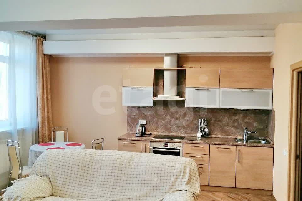 Сдаётся 1-комнатная квартира, 60 м²