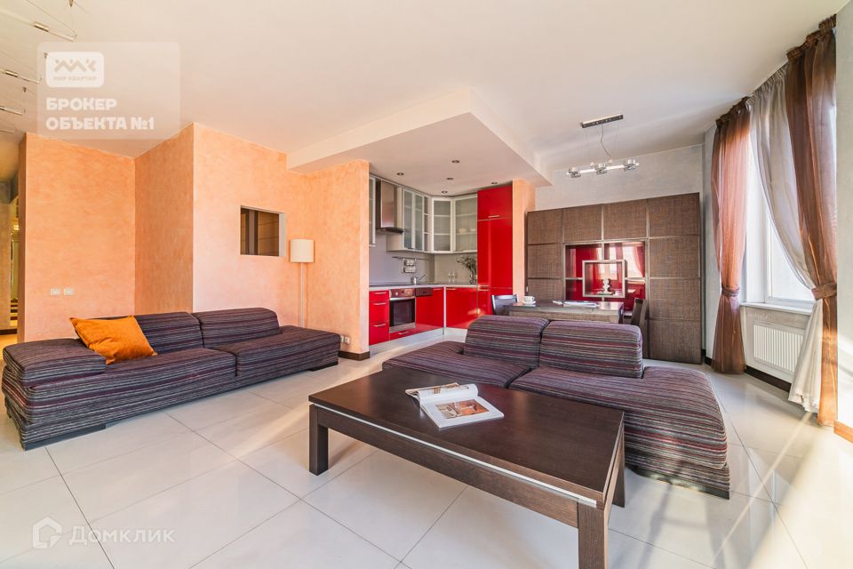 Продаётся 2-комнатная квартира, 101.7 м²