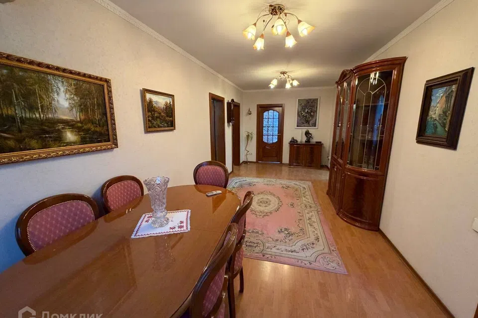 Продаётся 4-комнатная квартира, 85 м²