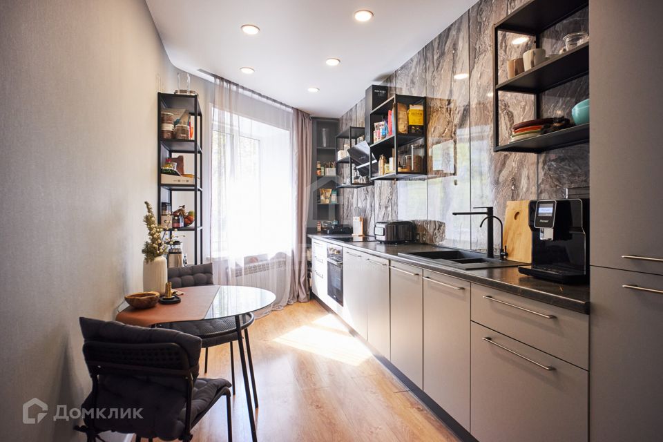 Продаётся 1-комнатная квартира, 49.9 м²