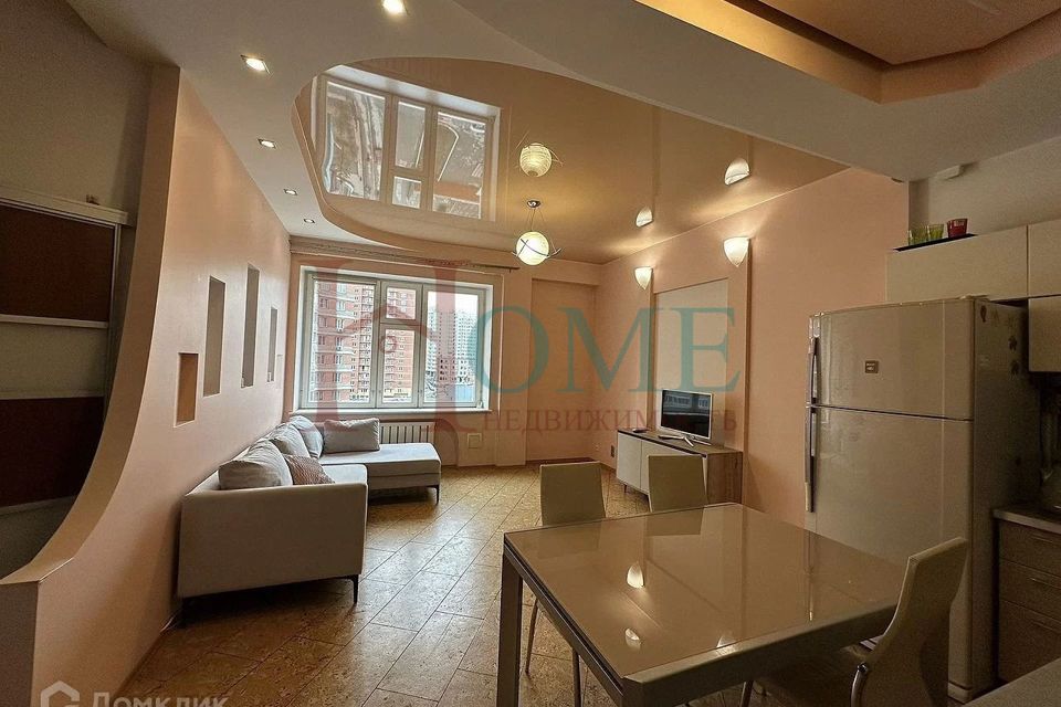 Сдаётся 2-комнатная квартира, 91 м²