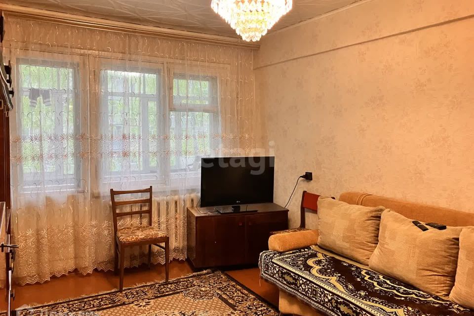 Продаётся 3-комнатная квартира, 56.4 м²