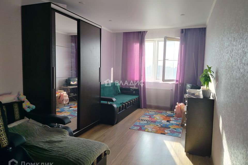 Продаётся 1-комнатная квартира, 37.4 м²