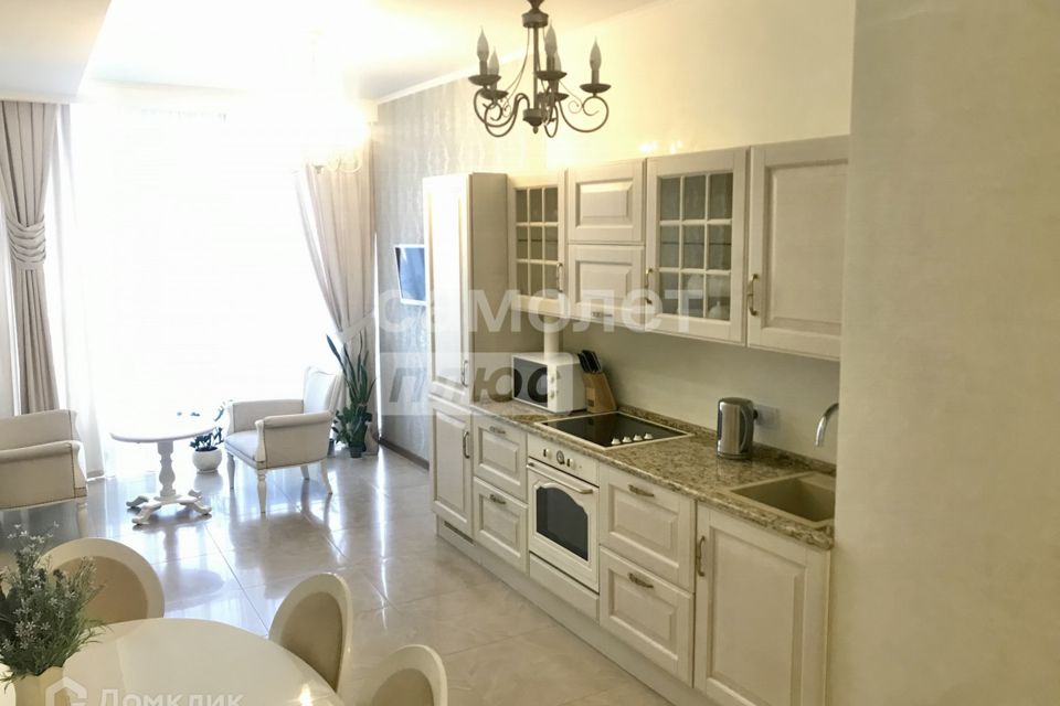 Продаётся 1-комнатная квартира, 65 м²