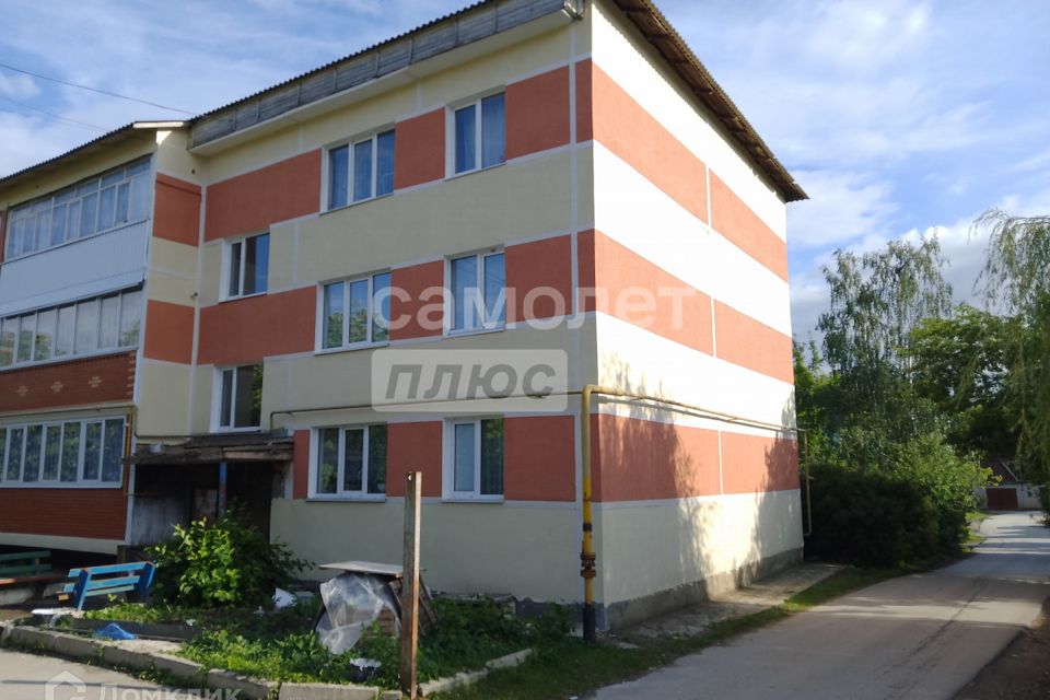 Продаётся 3-комнатная квартира, 54.5 м²