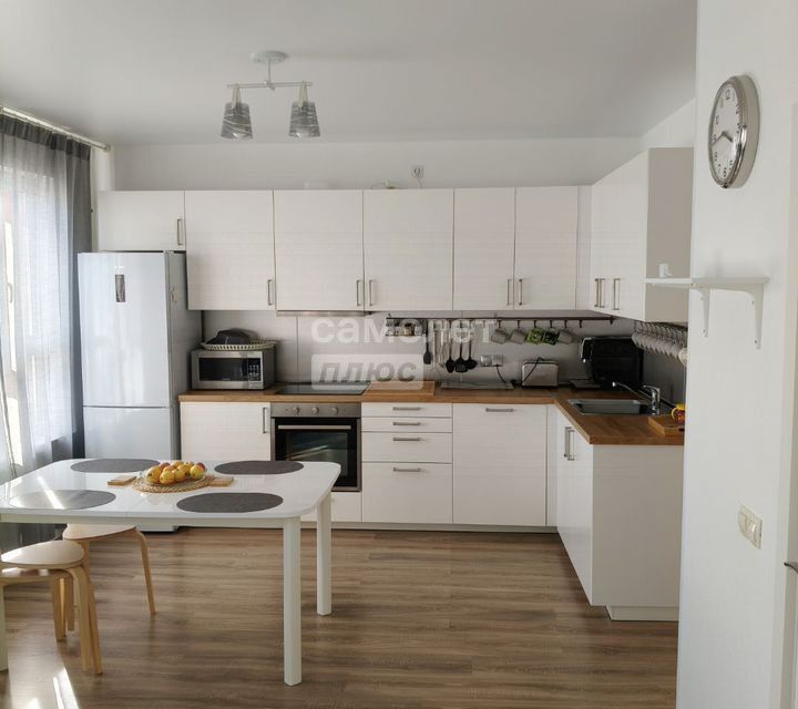 Продаётся 4-комнатная квартира, 93 м²
