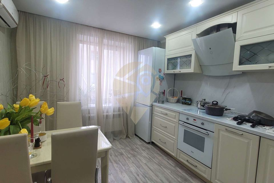 Продаётся 4-комнатная квартира, 89.9 м²