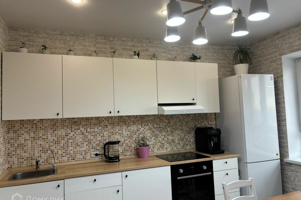 Продаётся 2-комнатная квартира, 56.8 м²