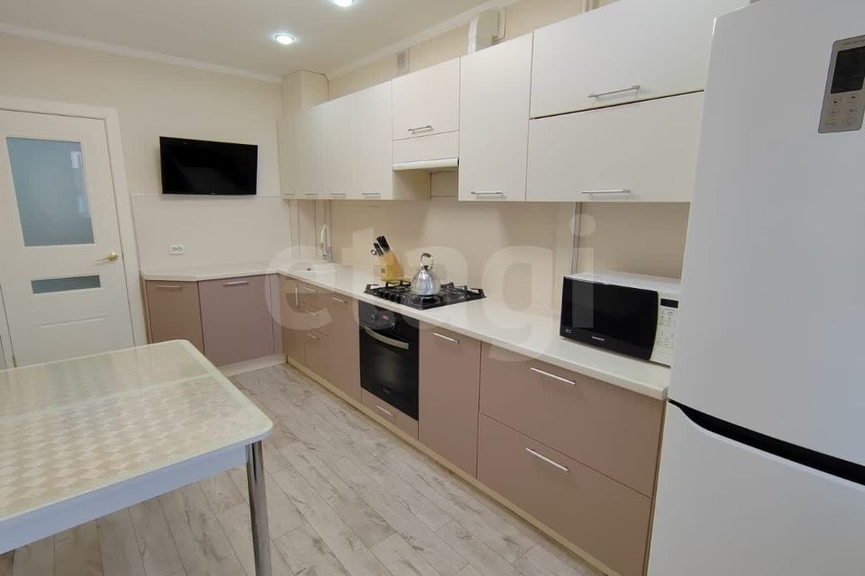 Продаётся 3-комнатная квартира, 68.3 м²
