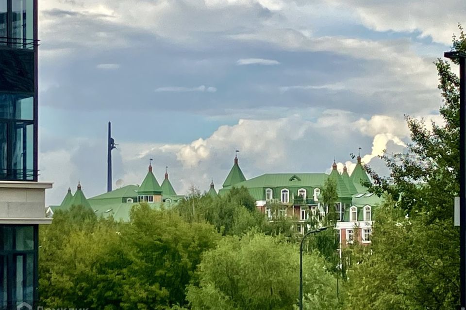 Продаётся 4-комнатная квартира, 130 м²