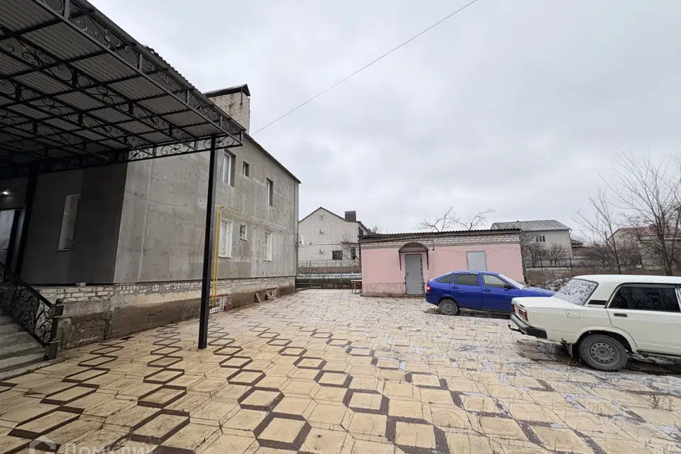 Продаётся 2-этажный дом, 300 м²