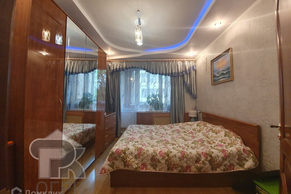 Продаётся 4-комнатная квартира, 63.9 м²