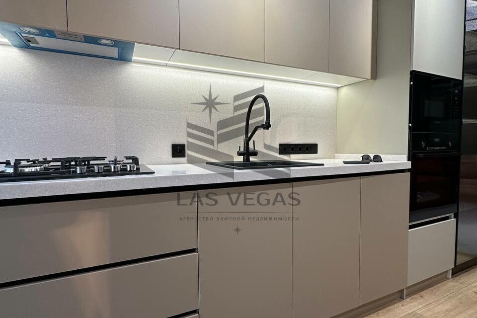 Сдаётся 2-комнатная квартира, 67 м²