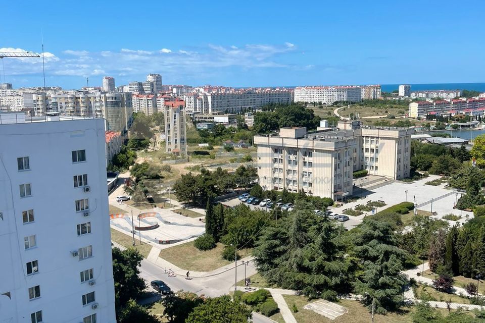Продаётся 3-комнатная квартира, 118 м²