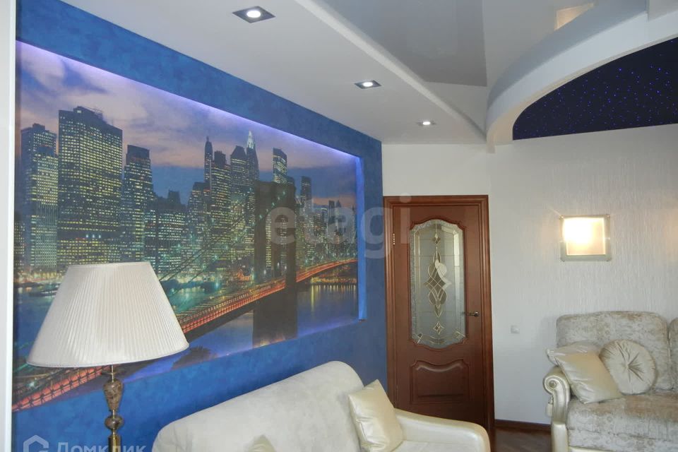 Продаётся 3-комнатная квартира, 120 м²