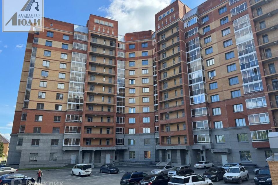 Продаётся 2-комнатная квартира, 72.7 м²