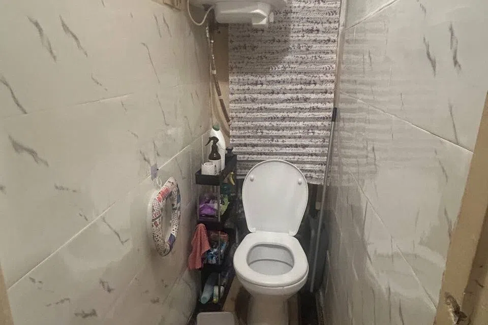 Продаётся 4-комнатная квартира, 62.8 м²