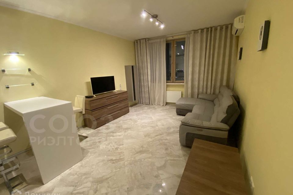 Сдаётся 2-комнатная квартира, 64 м²