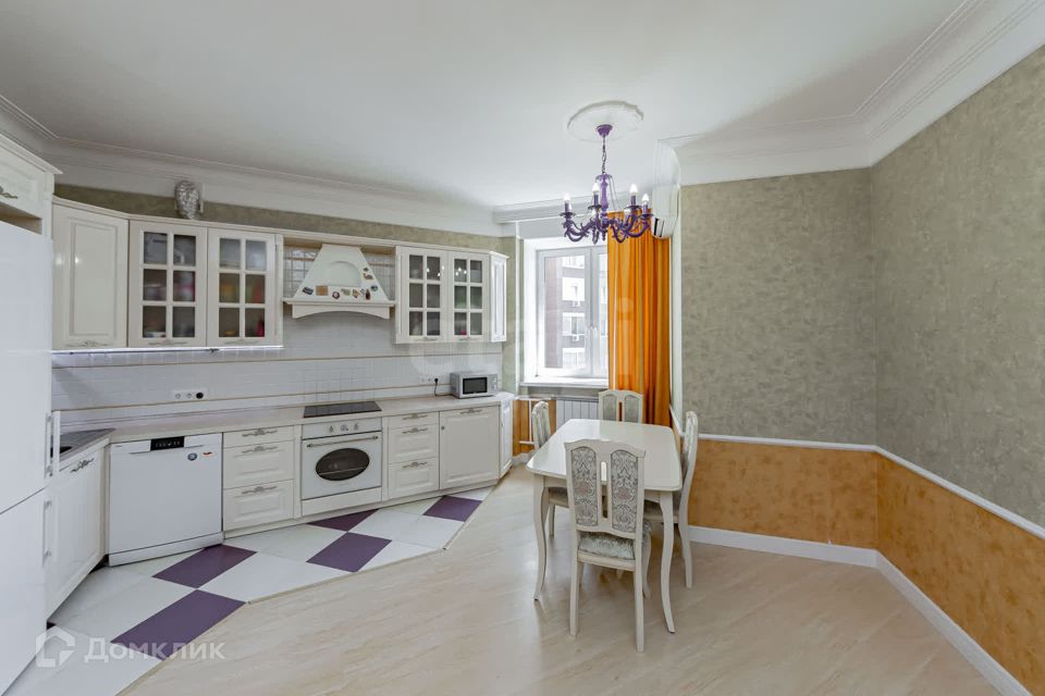 Продаётся 2-комнатная квартира, 76.5 м²