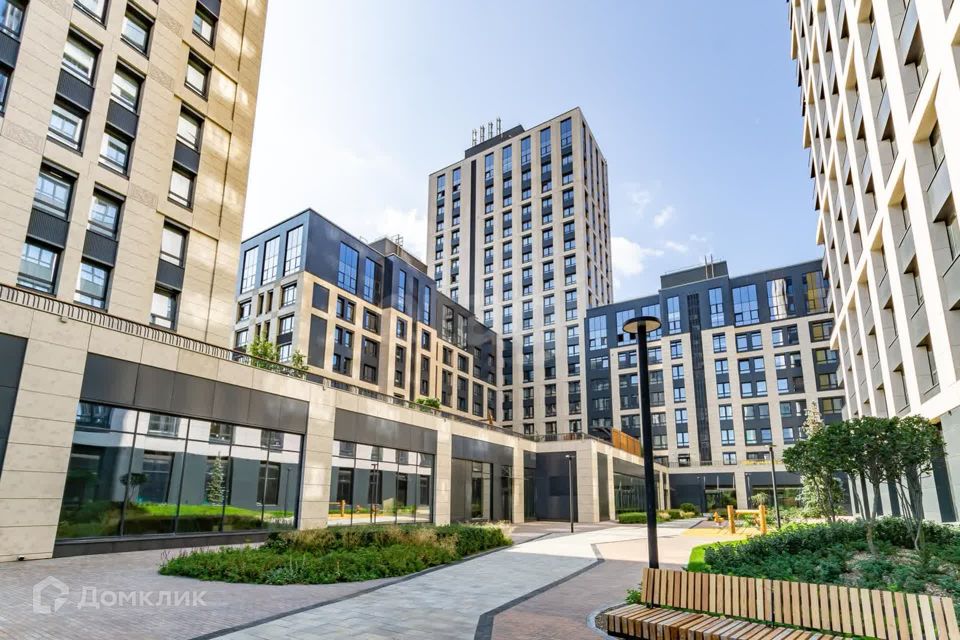 Продаётся 3-комнатная квартира, 106 м²