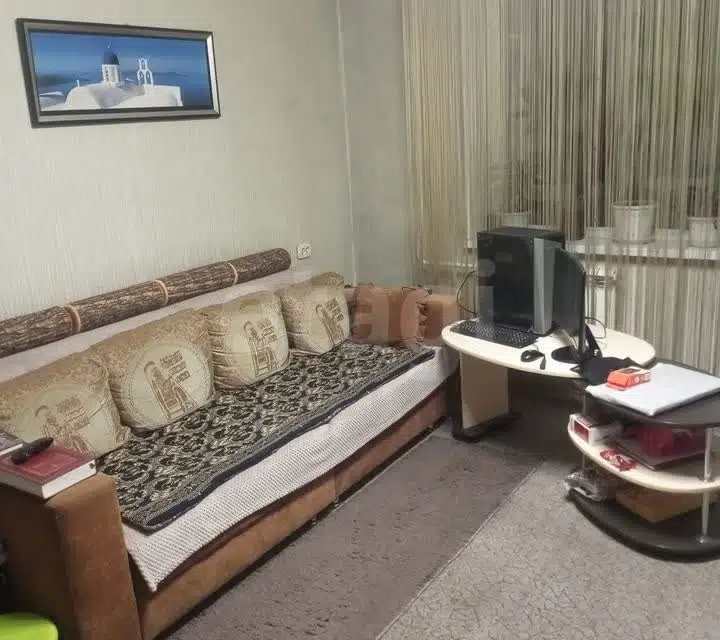 Продаётся 4-комнатная квартира, 74.9 м²