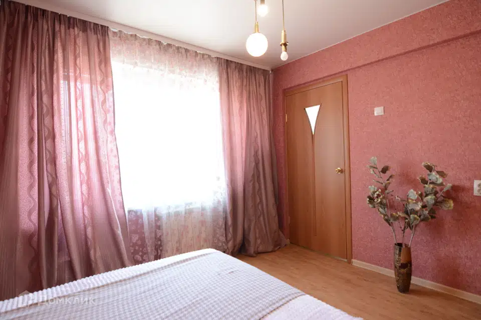 Продаётся 3-комнатная квартира, 50.1 м²