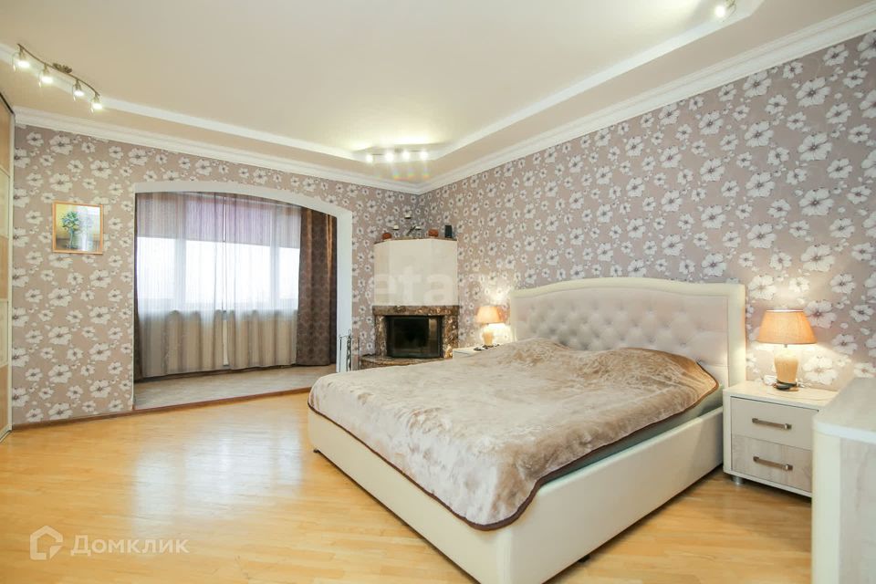 Продаётся 3-комнатная квартира, 124 м²