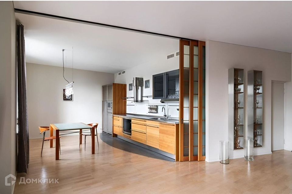 Сдаётся 5-комнатная квартира, 192 м²