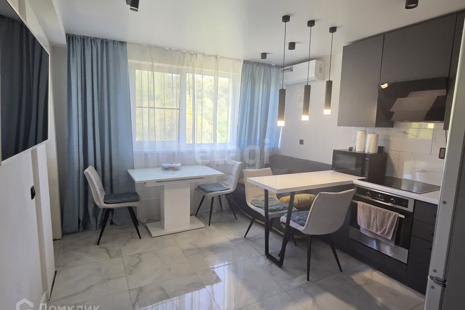 Продаётся 3-комнатная квартира, 68.3 м²